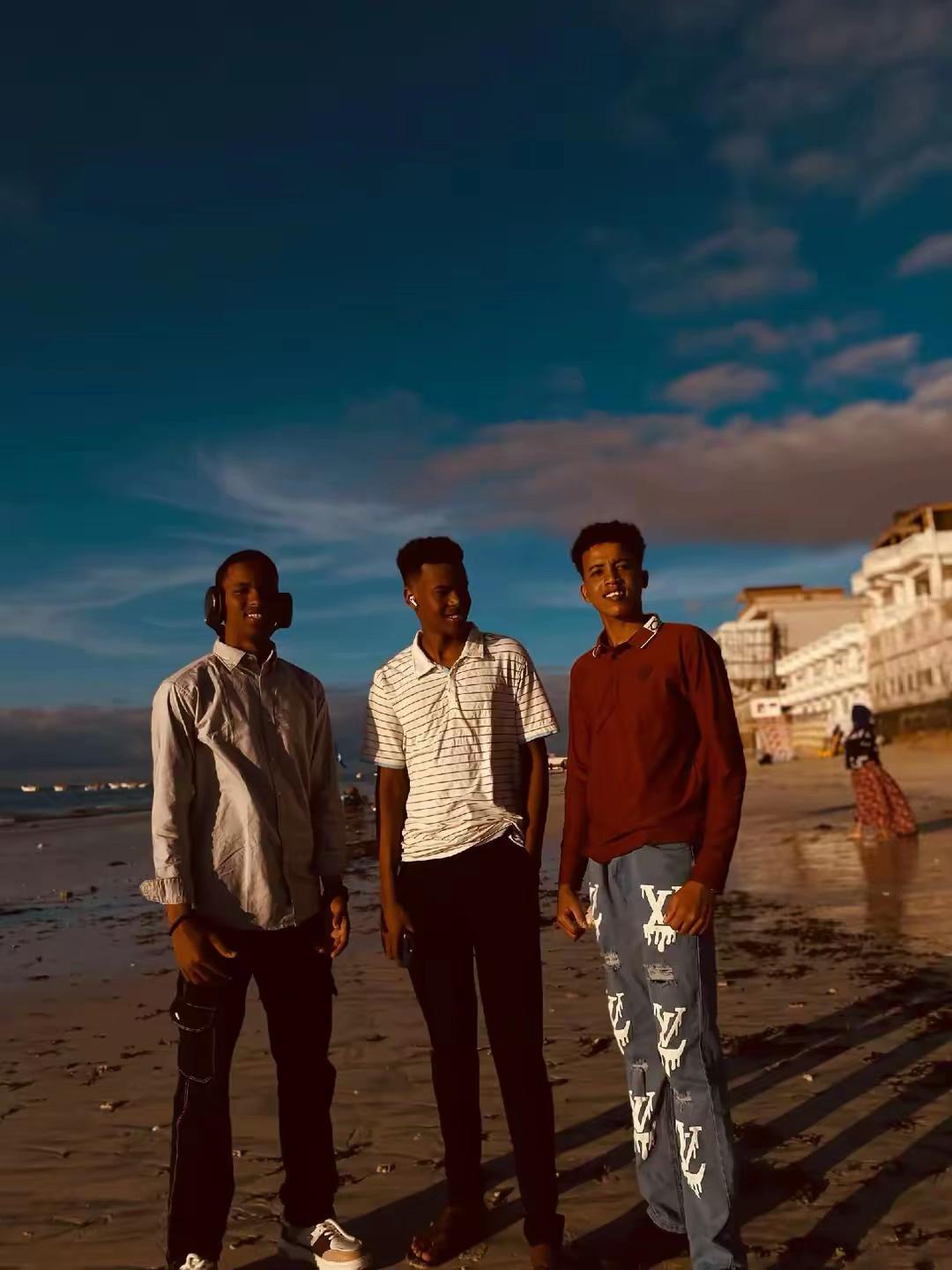 @Abdi -khadar