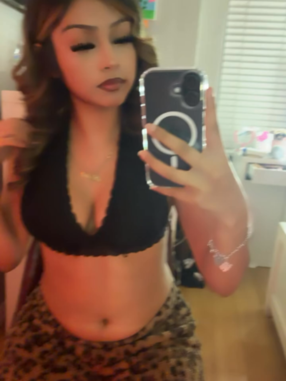 @️