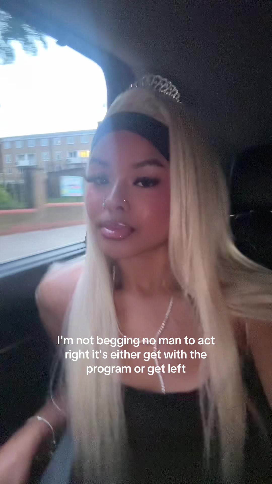 @hotgirlhollyy