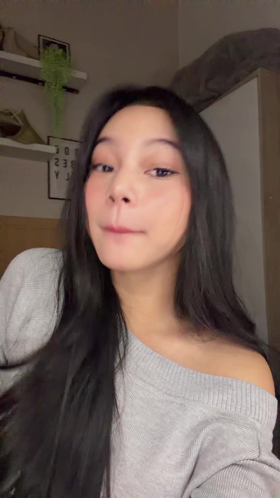 @queena_gadis