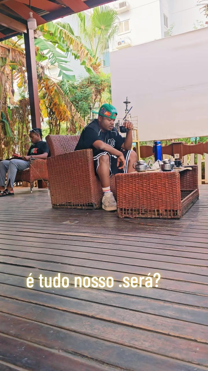 @DJ Lol&oacute;
