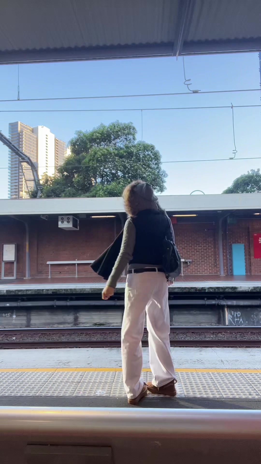 @꧁❀ ℰ ❀꧂.