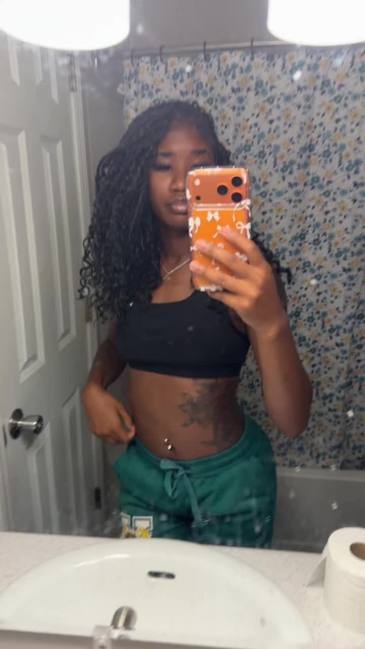 @𝒦𝒶ʸʸ✰