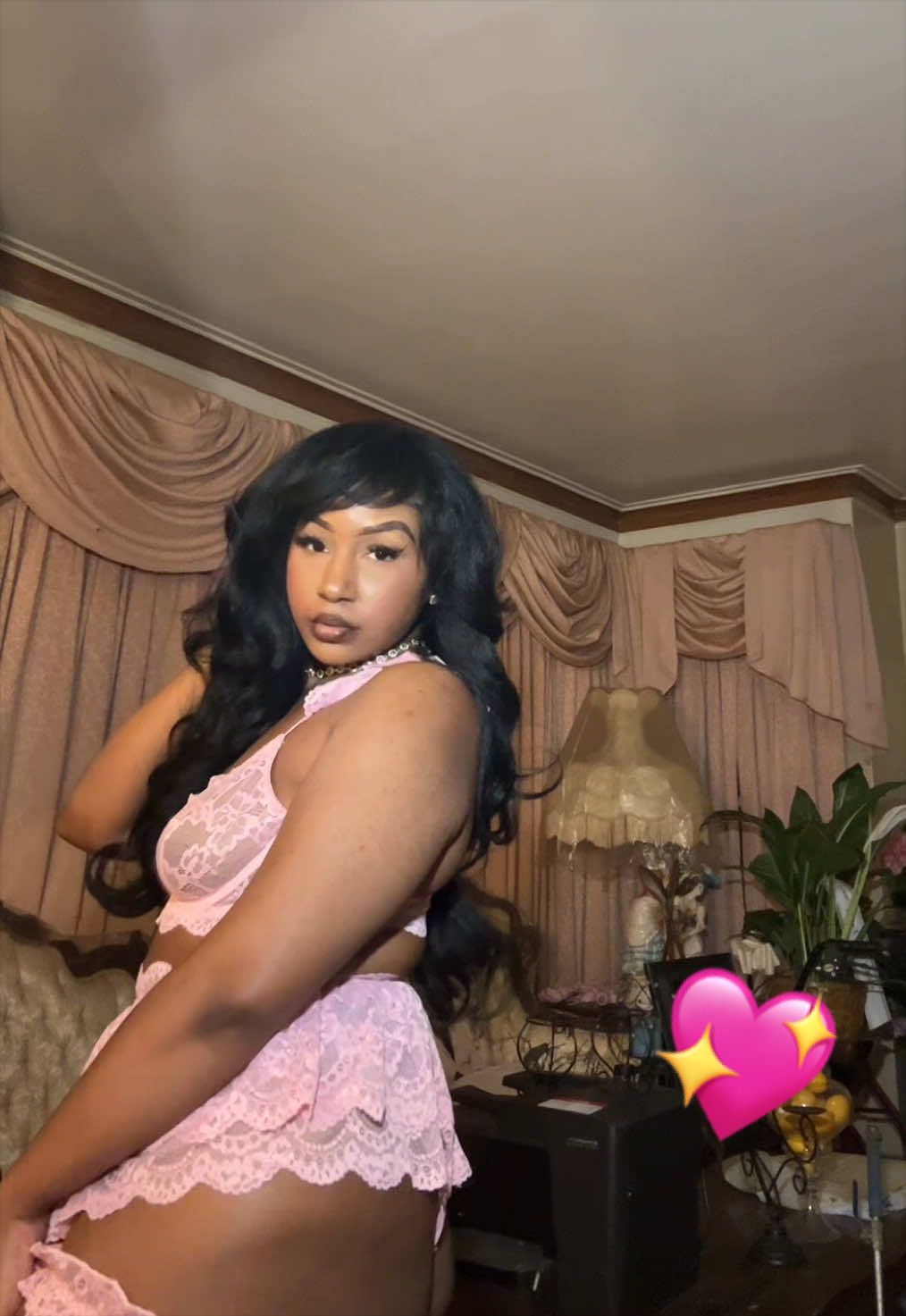 @I_hilarybanks