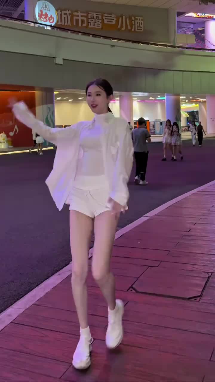 @Sally 雪莉 大笑笑