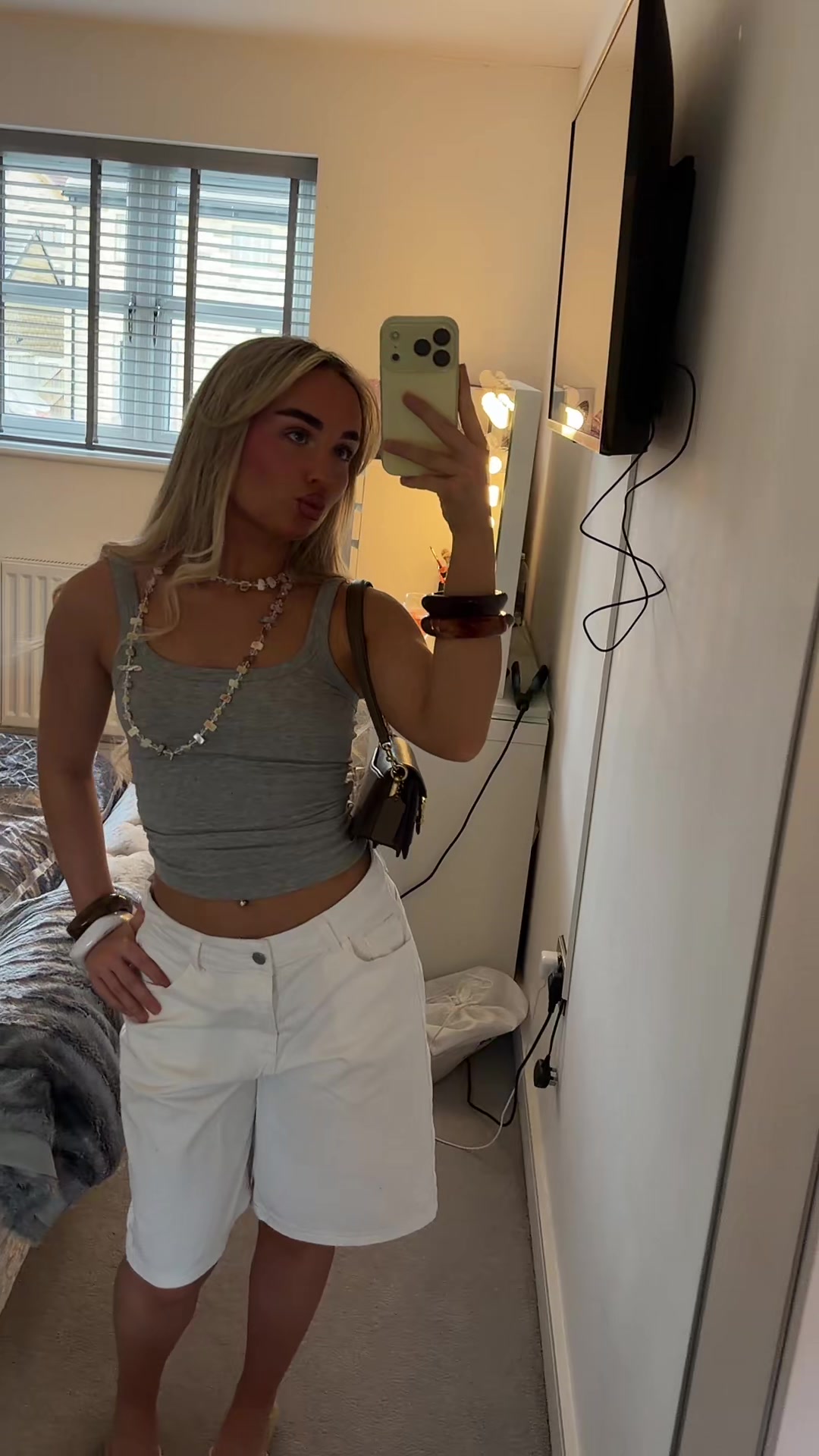 @Becca_xo
