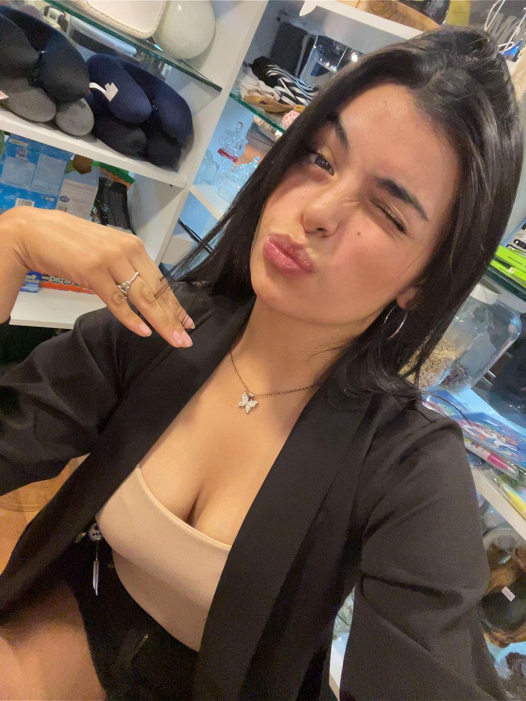 @𝑪𝒉𝒊𝒂𝒓𝒊𝒊&hearts;