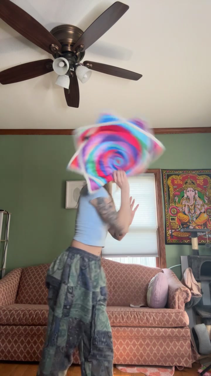@kosmickay_