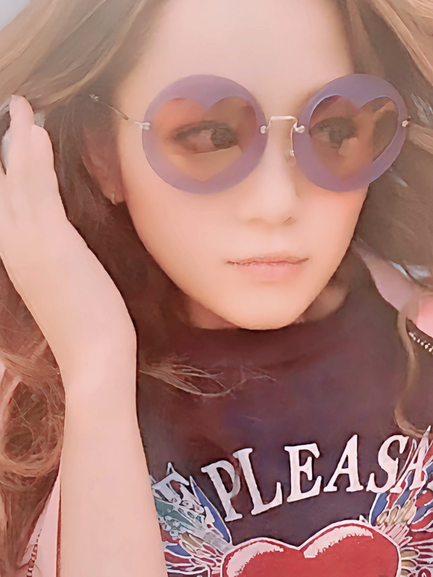 @Hosshy