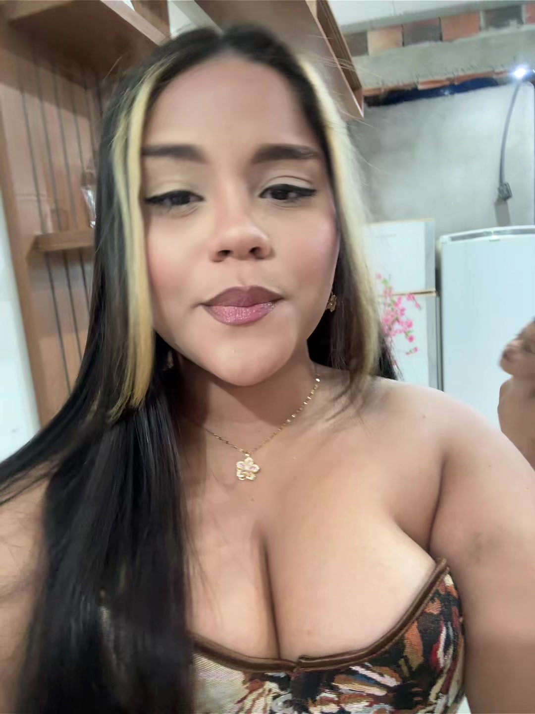 @Claracolly_