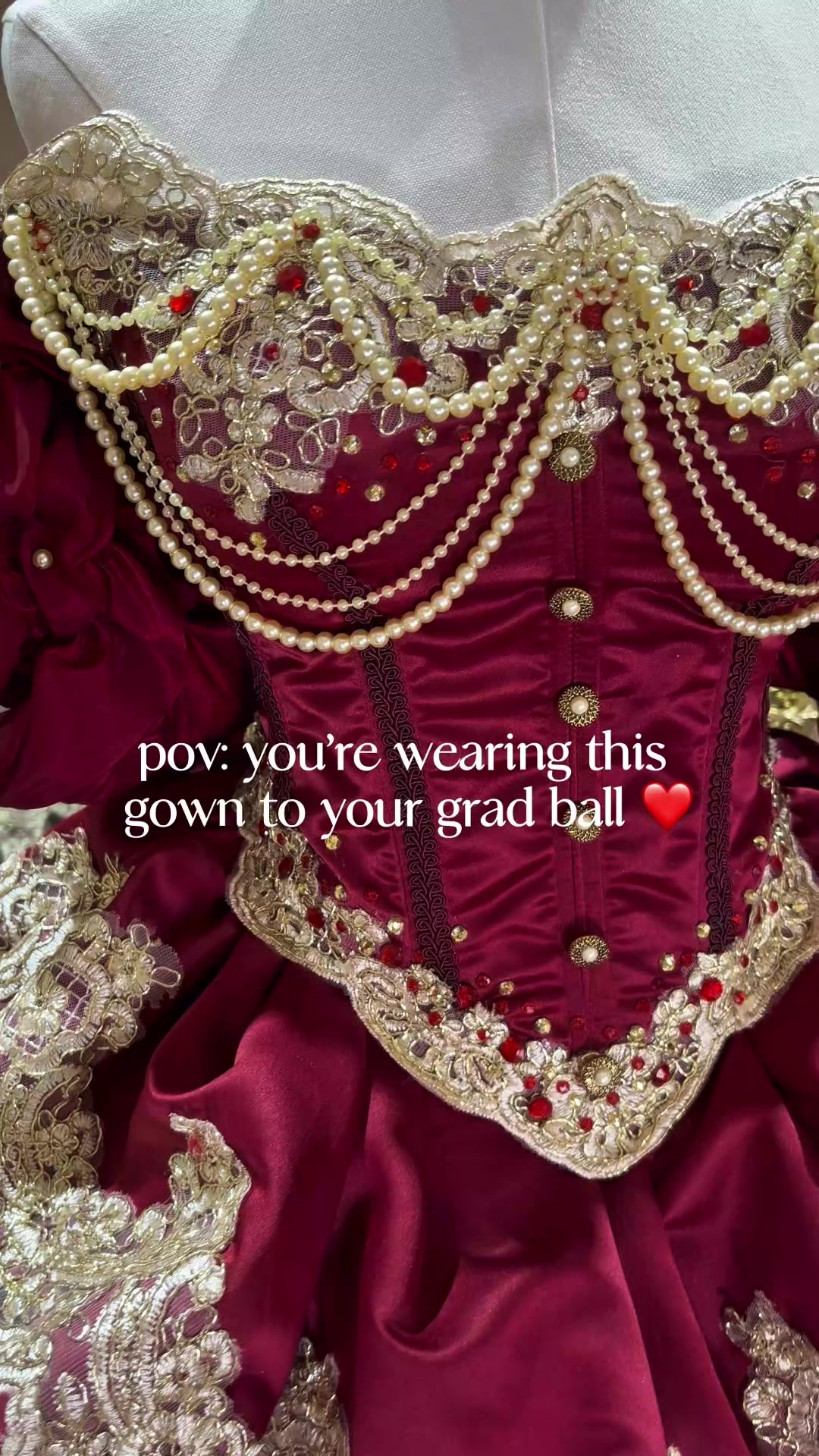 @enchantrail.gowns on IG