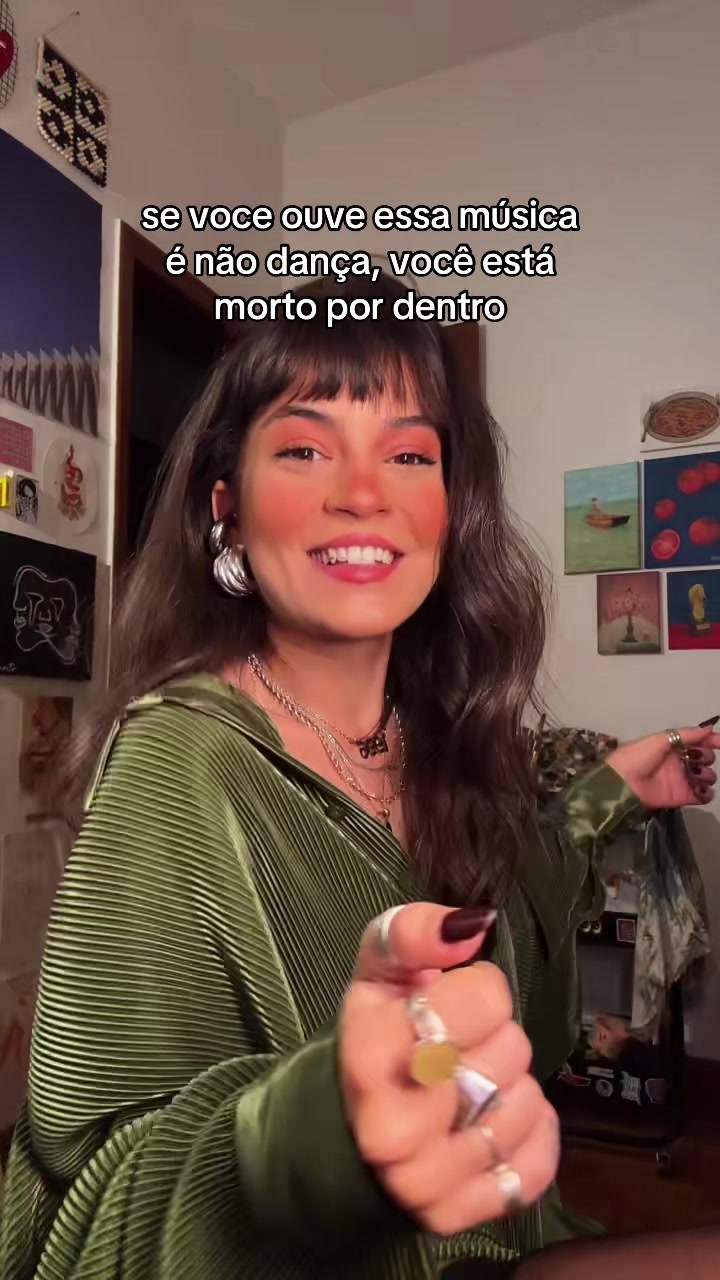 @Vict&oacute;ria Machado