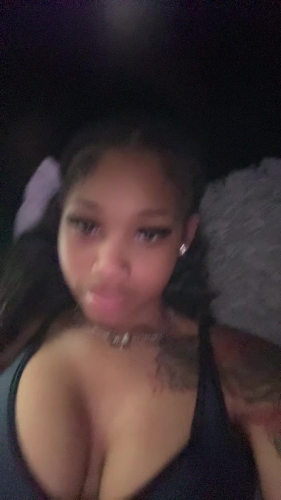 @someelighttskin