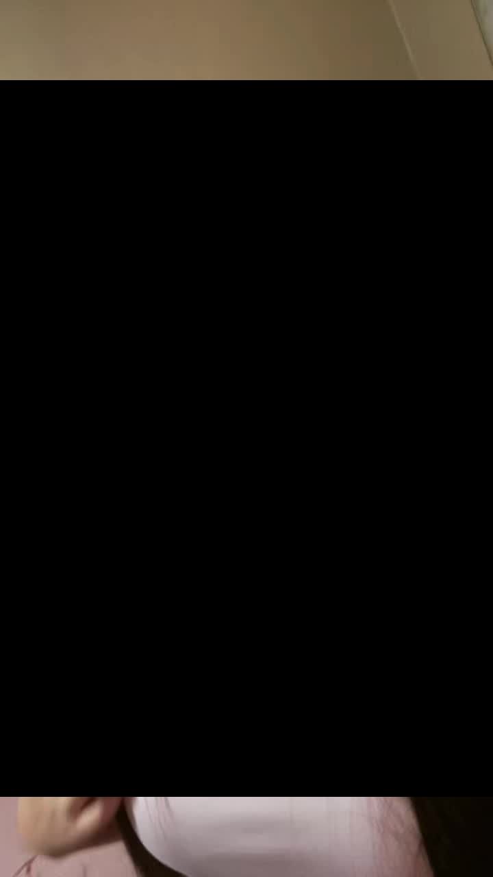 @𝐸𝑙𝑒𝑛𝑎