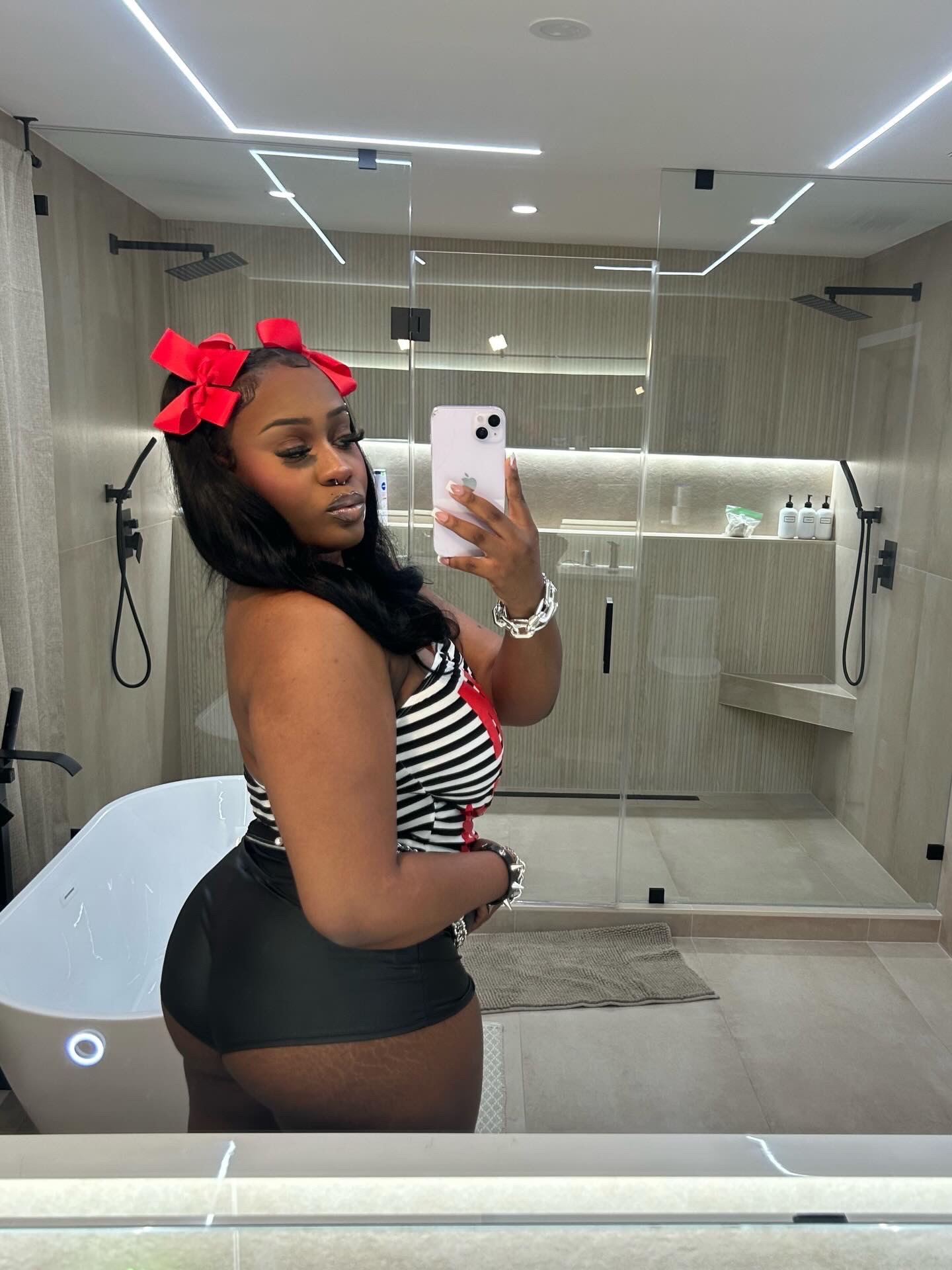 @Alexcia