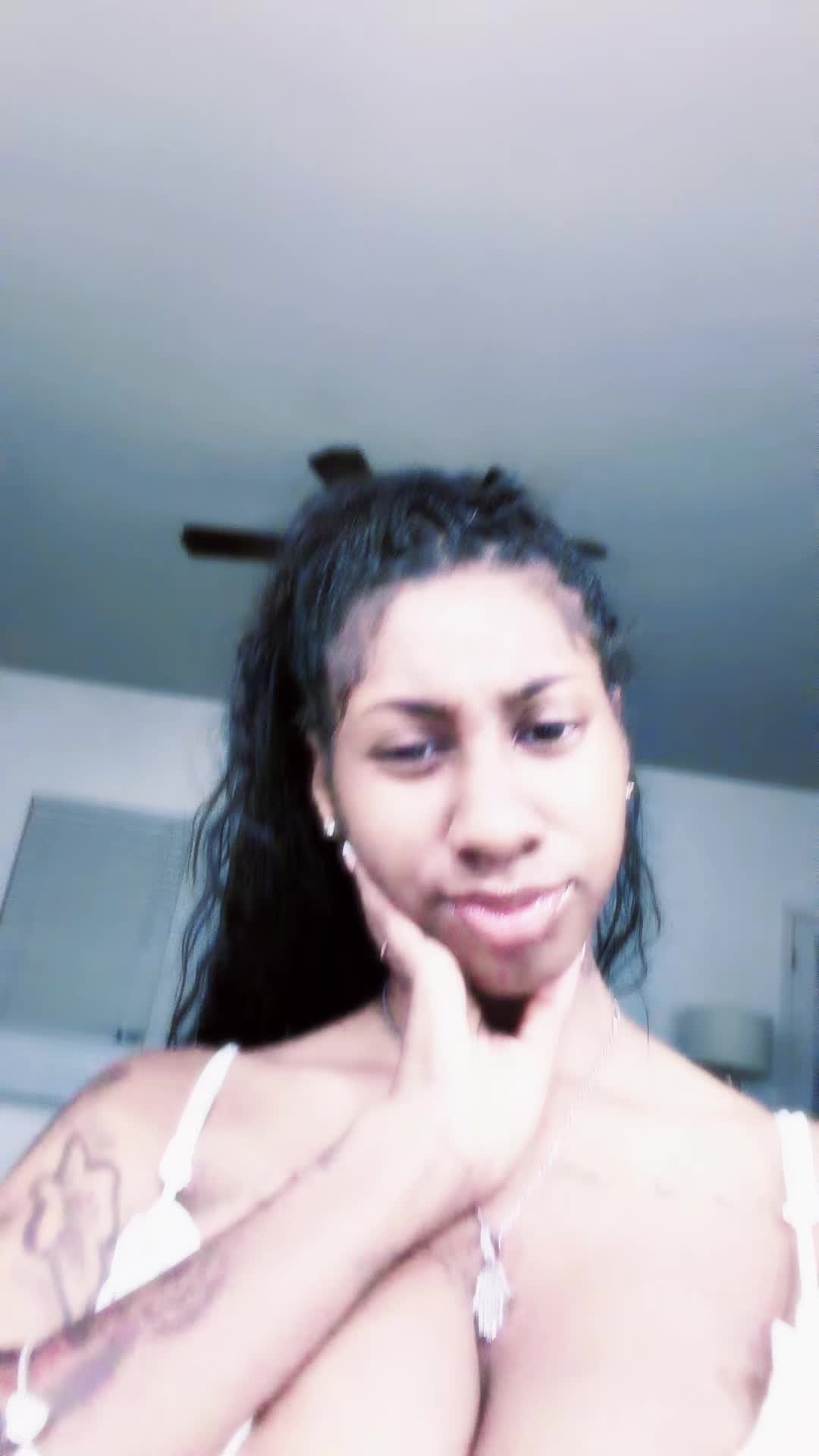 @andimlaylaay
