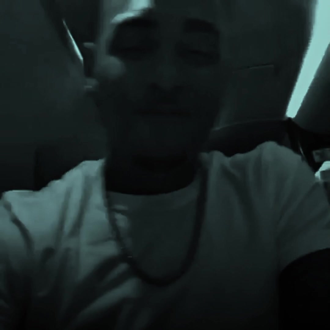 @𝘾𝙝𝙧𝙭𝙨 𝙇𝙮𝙧𝙞𝙘𝙨