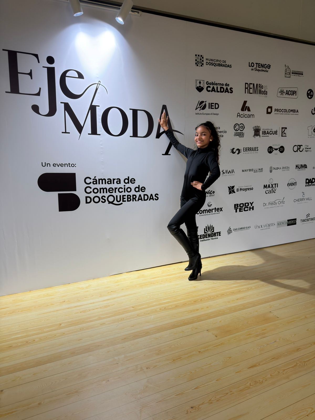 @𝐼𝑠𝑎ᥫ᭡𝑒𝑙𝑙𝑎 👑