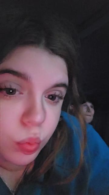 @Isabellacox