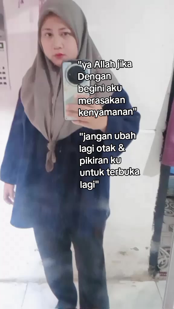@elly