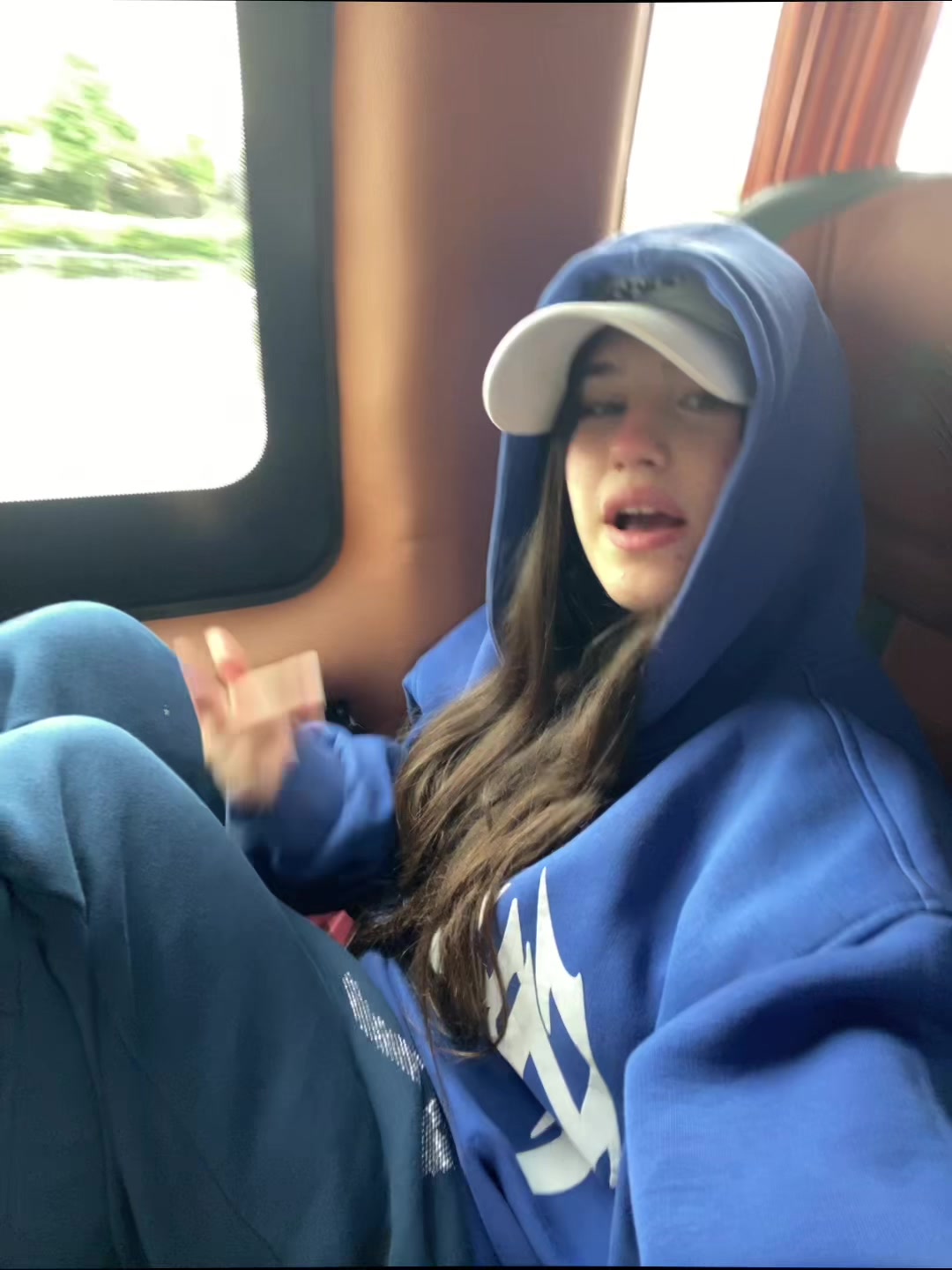 @r.ravzaayy