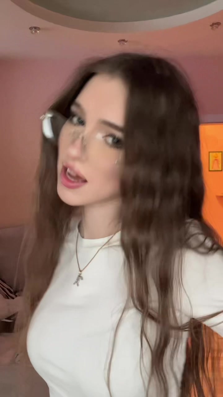 @꧁𝔸𝕃𝕀𝕊𝔸꧂