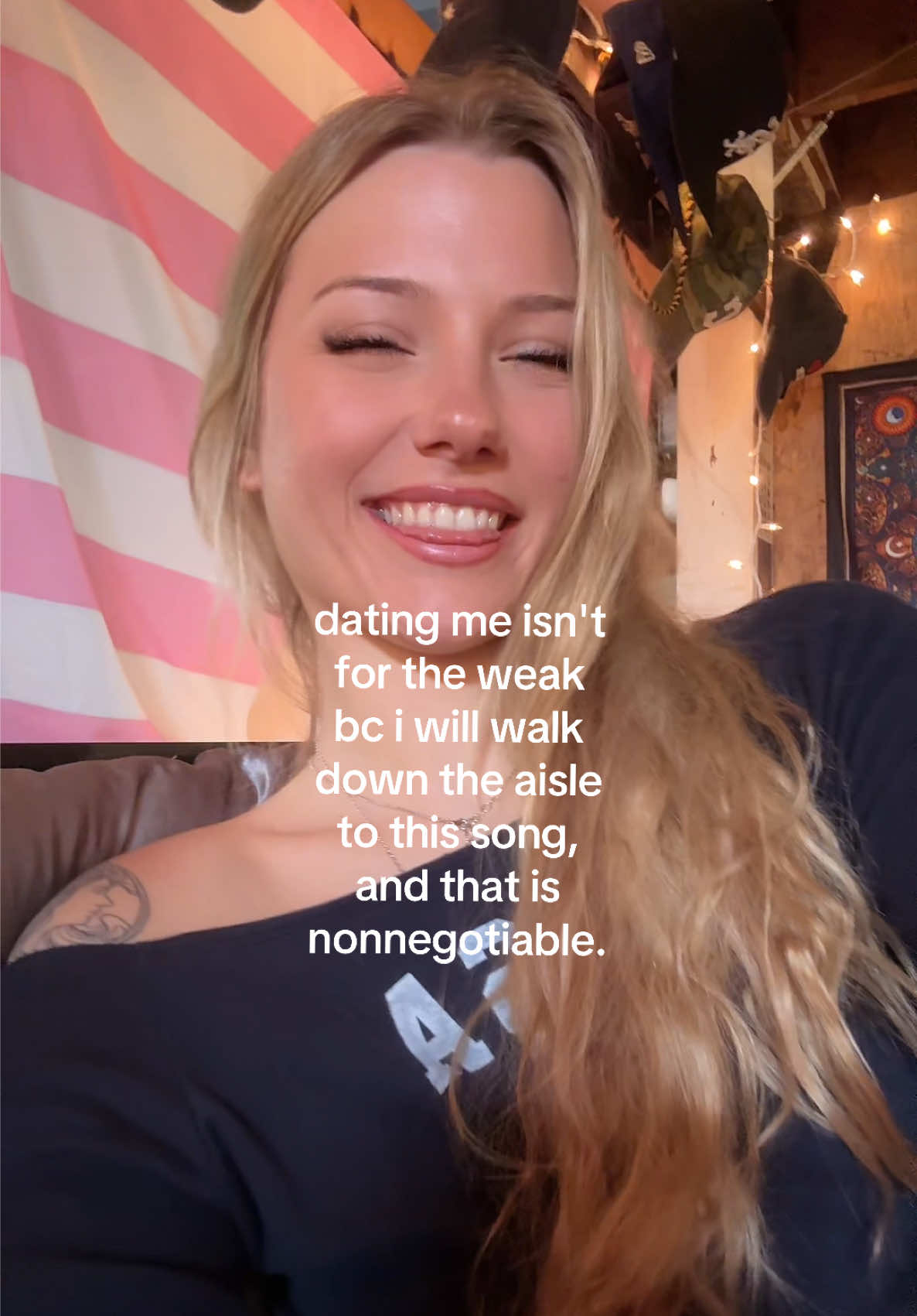@lainey lou who