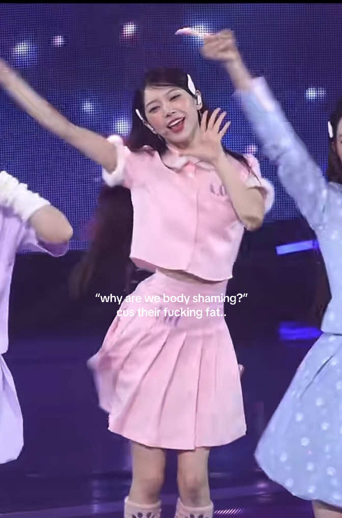 @𐙚˚࿔ liz 𝜗𝜚˚⋆