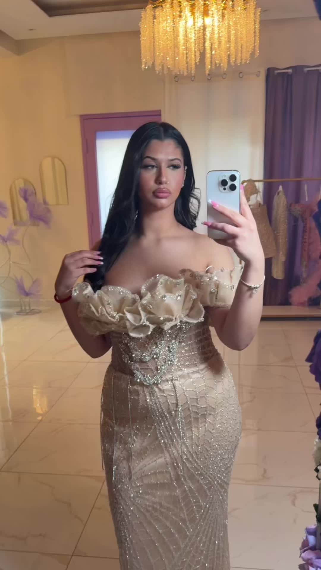 @Dress_of_V&E
