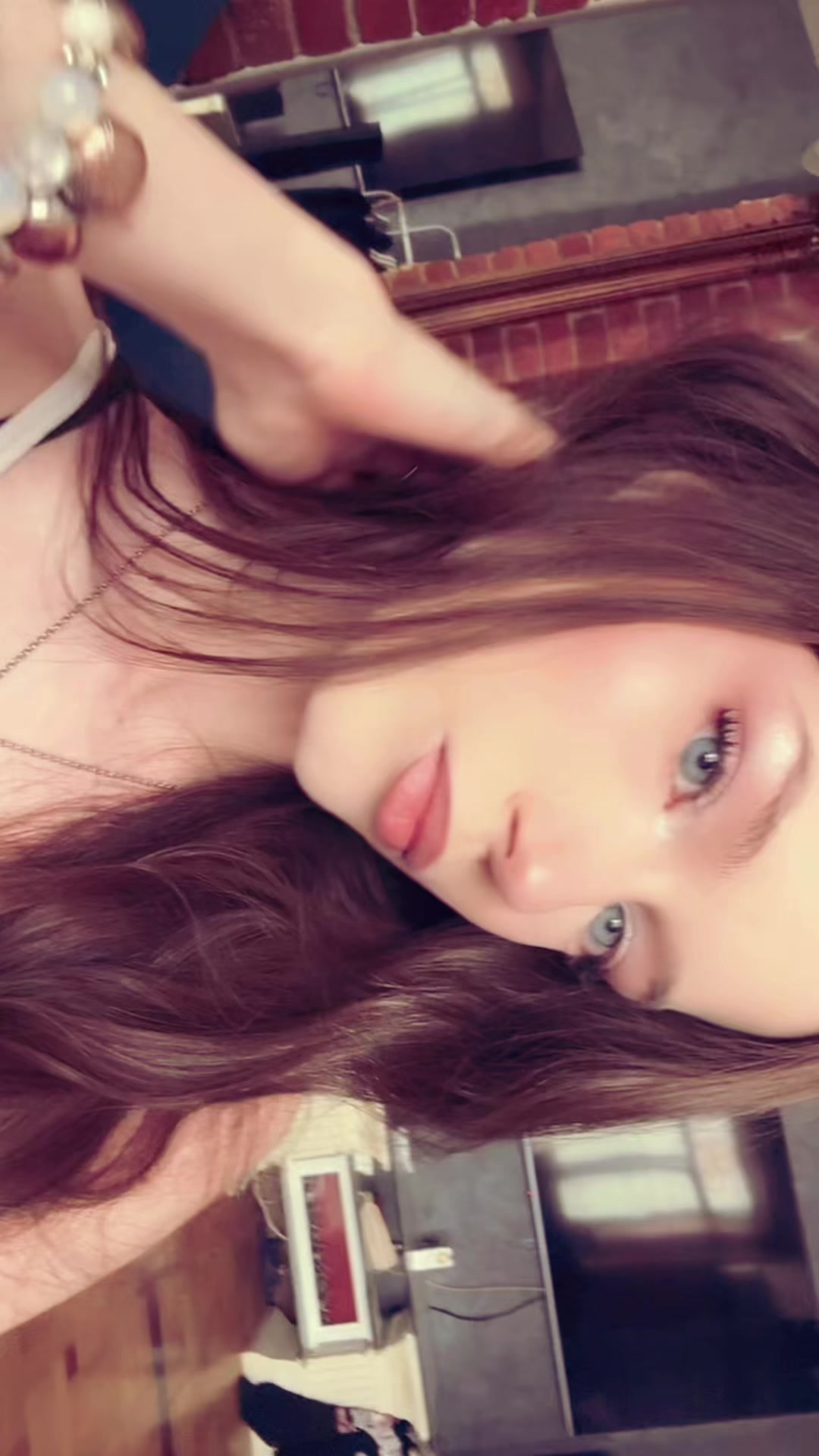 @алиса