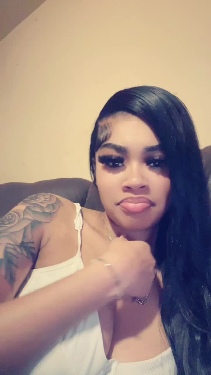 @Nyiaa😘 .