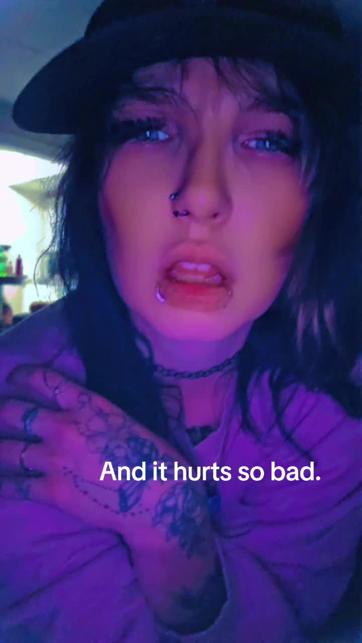 @Britt Nicole Miller