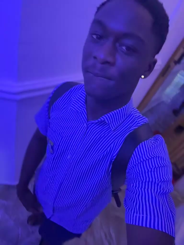 @/&Egrave;xpensive řoboy/🥹💕