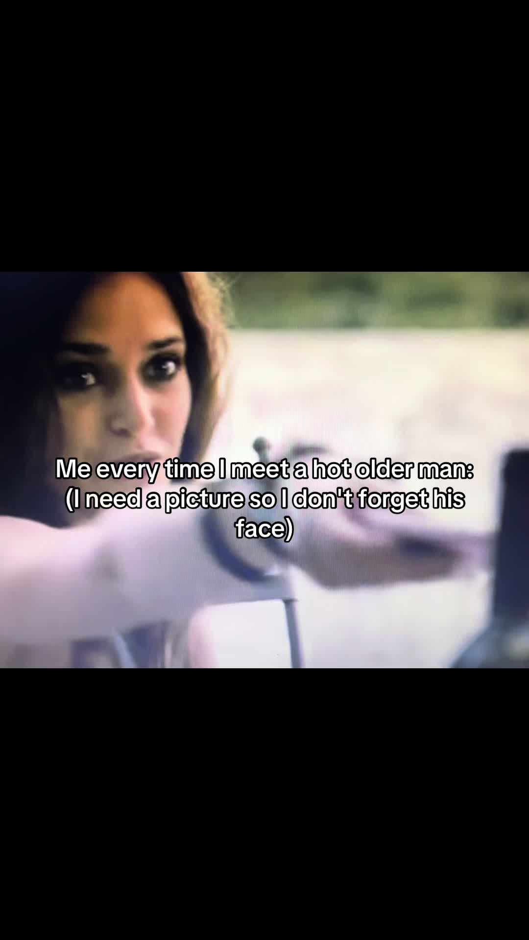 @🖤