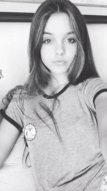 @Anna Zak