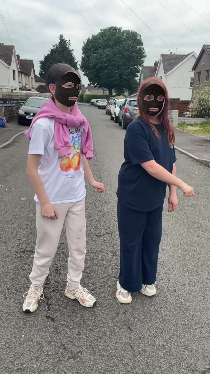 @🐻