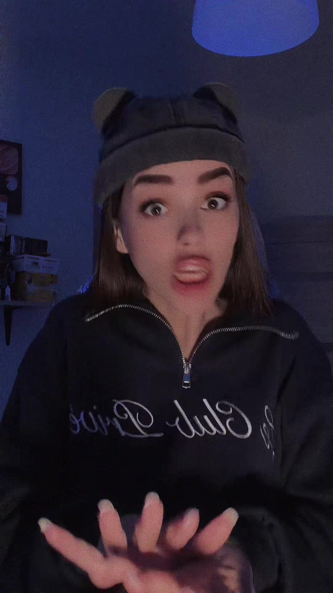 @_i_am__akyla_