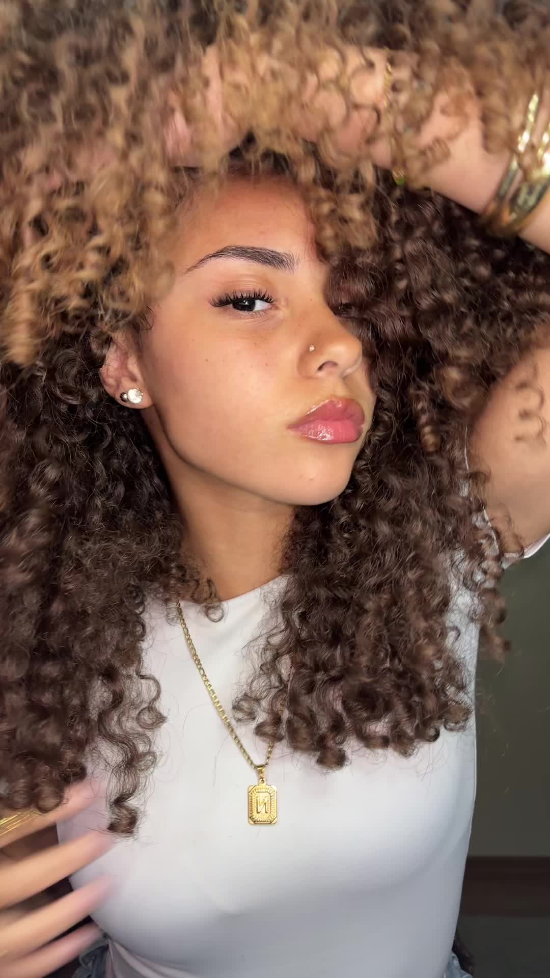 @gabriela
