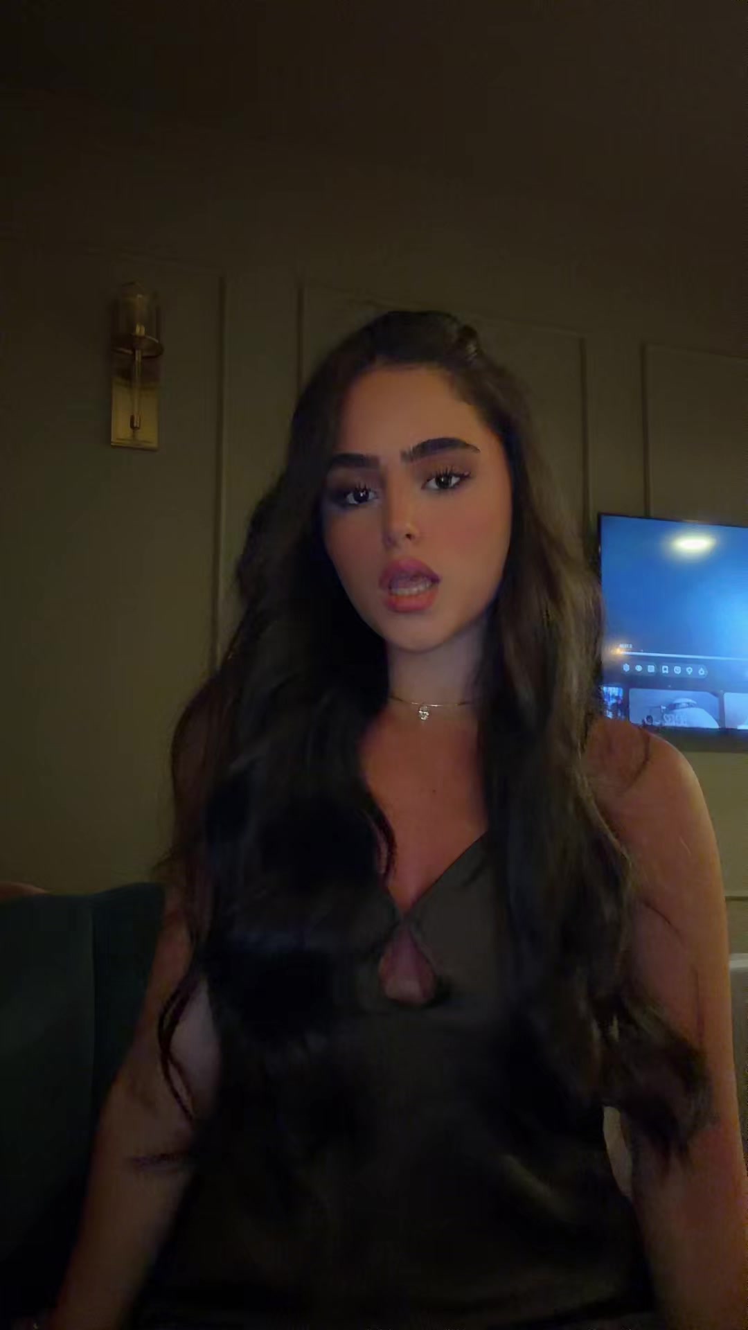 @שירז רחמין | מעצבת גבות וריסים