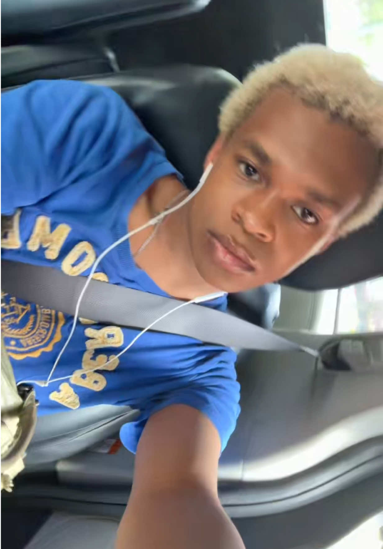 @blackboyblonde