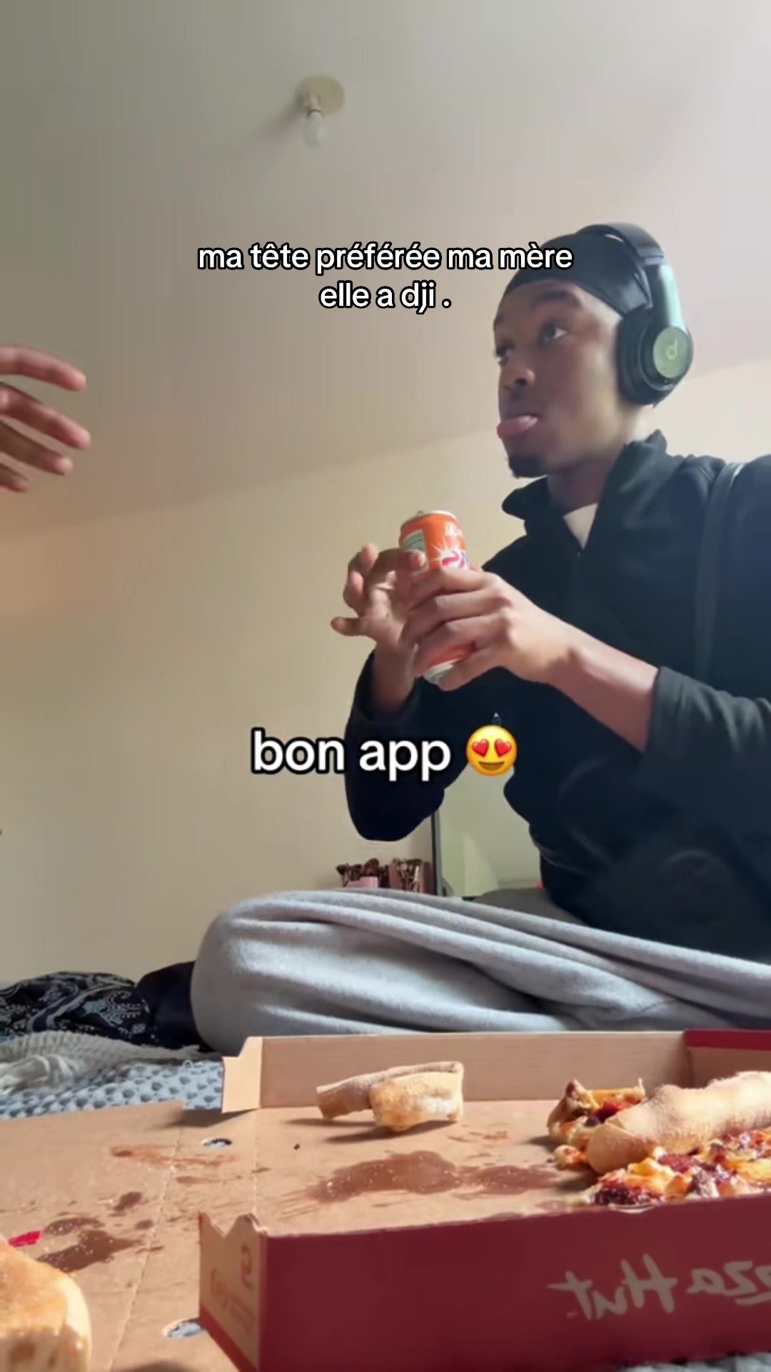 @J2 🌟