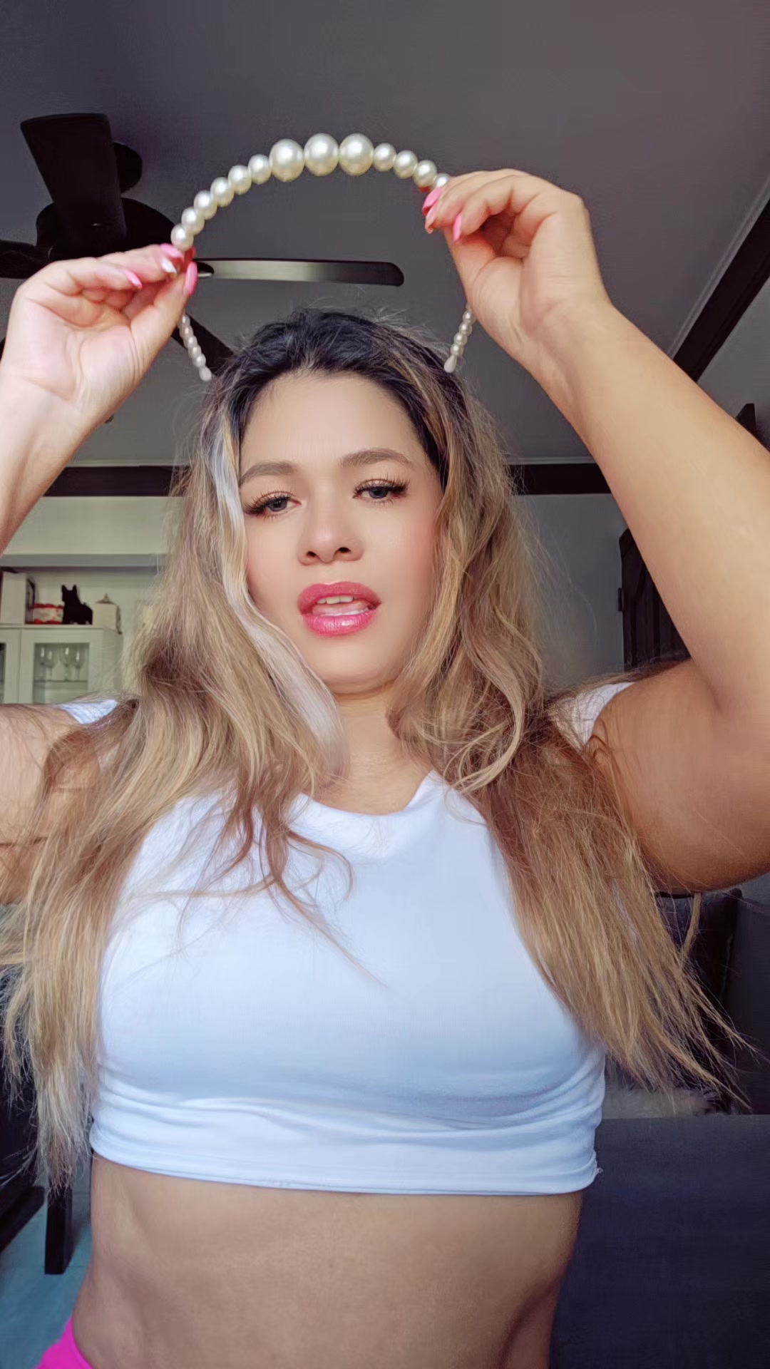 @Anitarcolombia