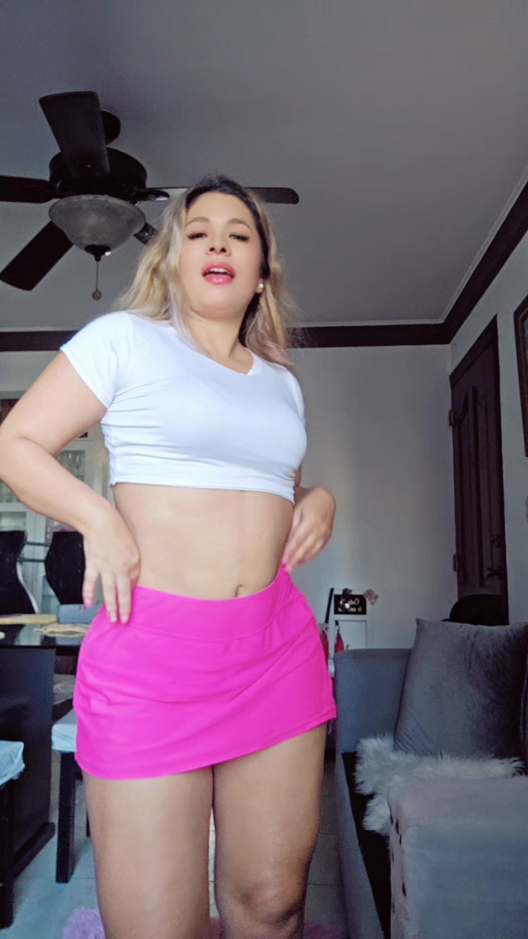 @Anitarcolombia