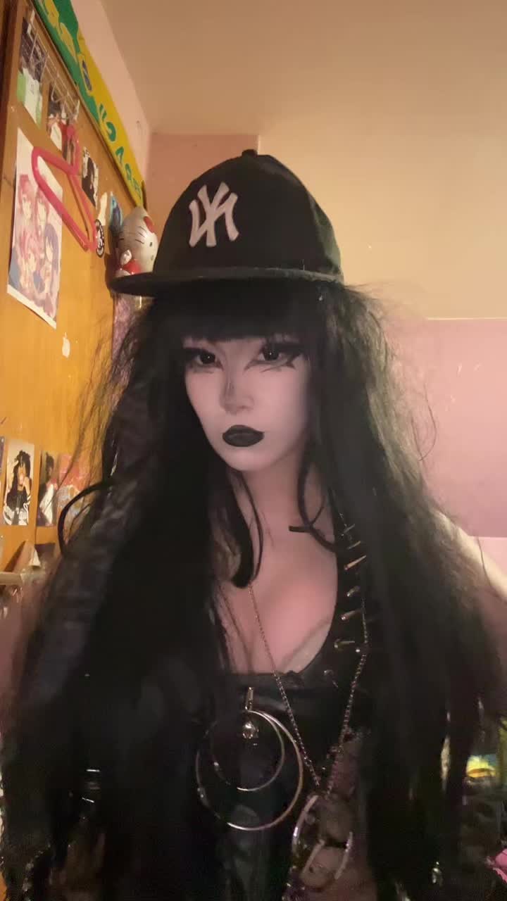 @lil_nomnom666
