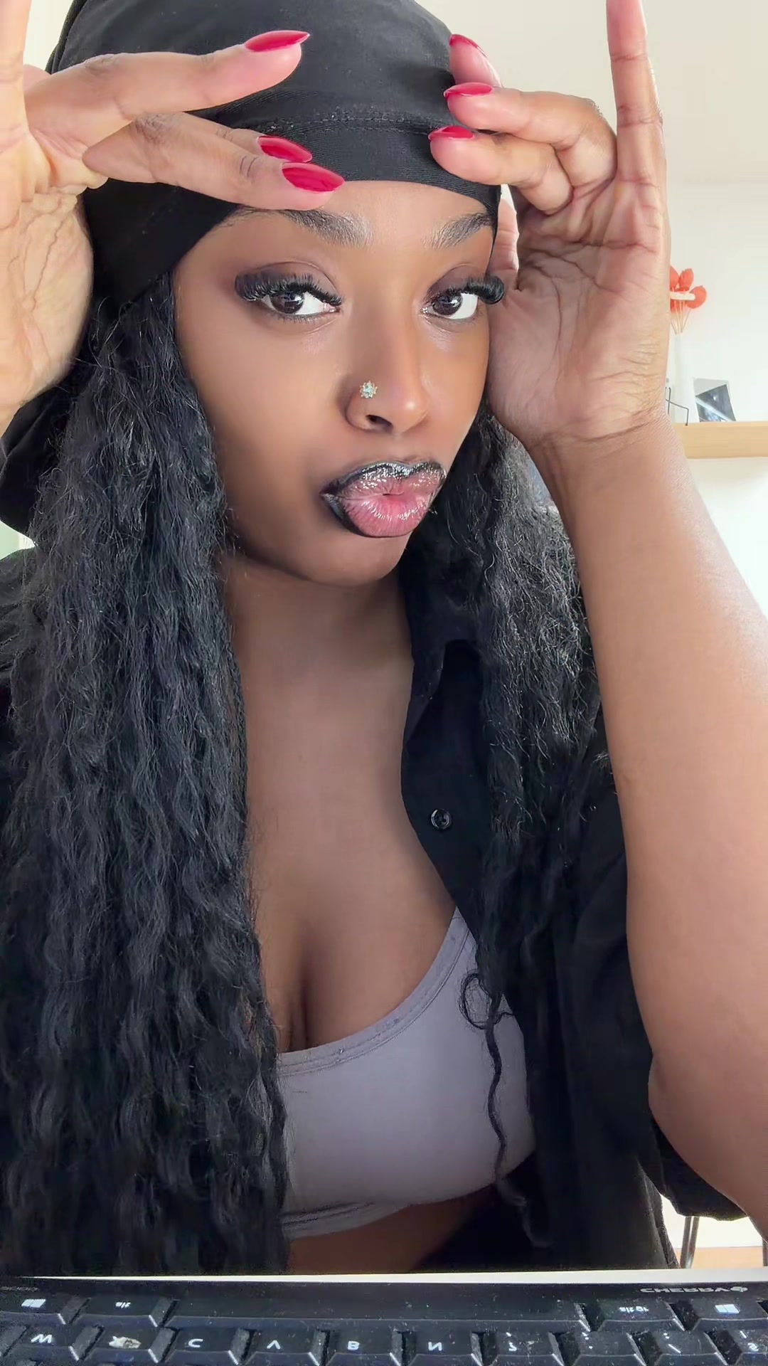 @Nibisai