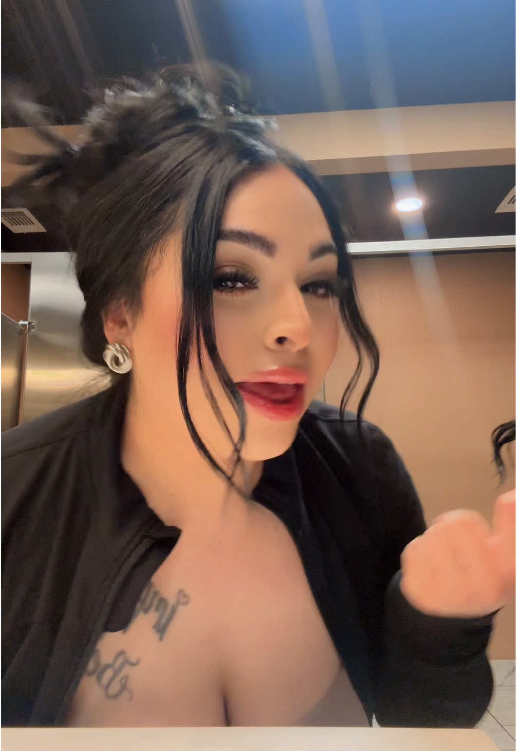 @Nina Banda 🍒