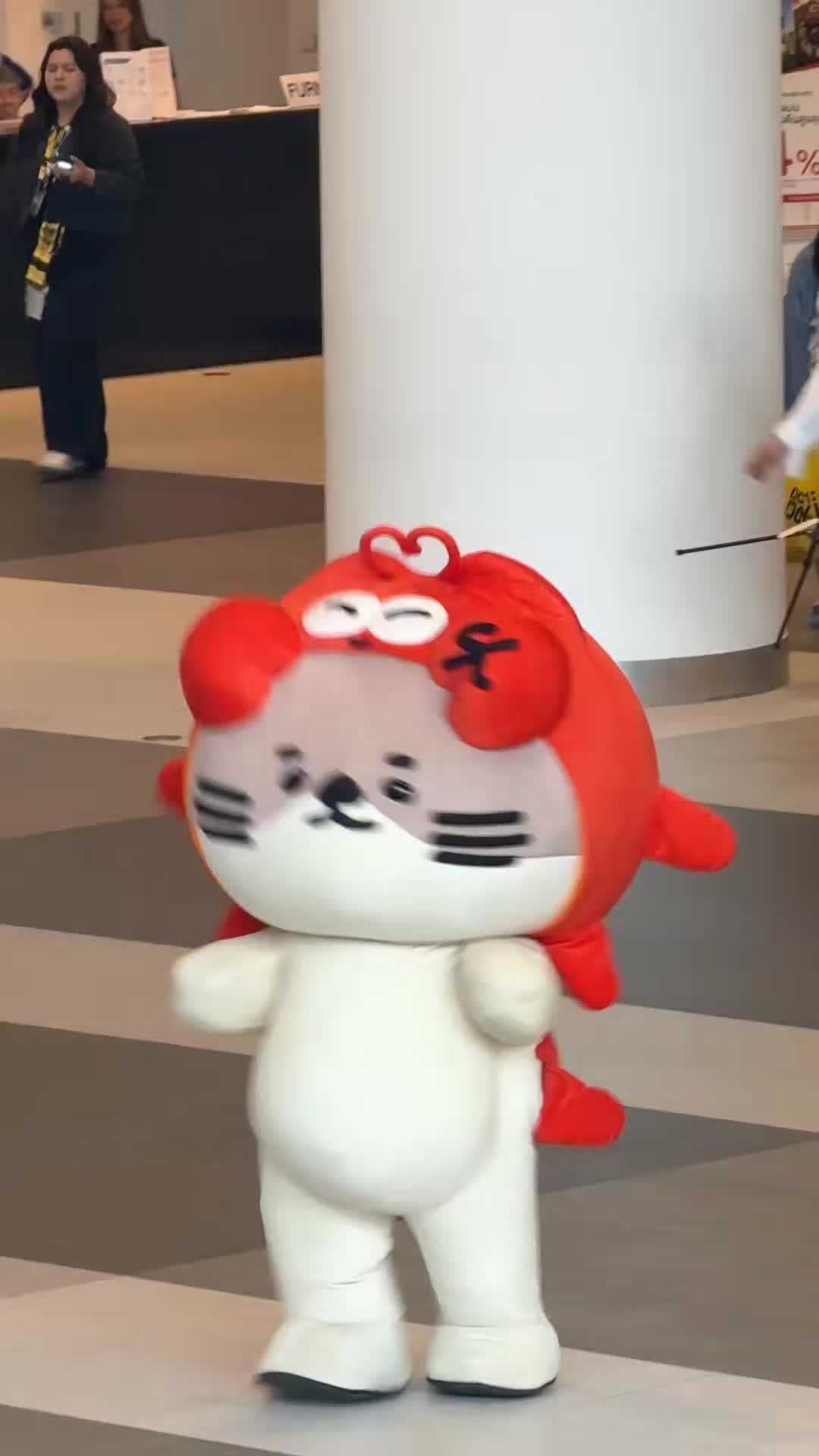 @vi