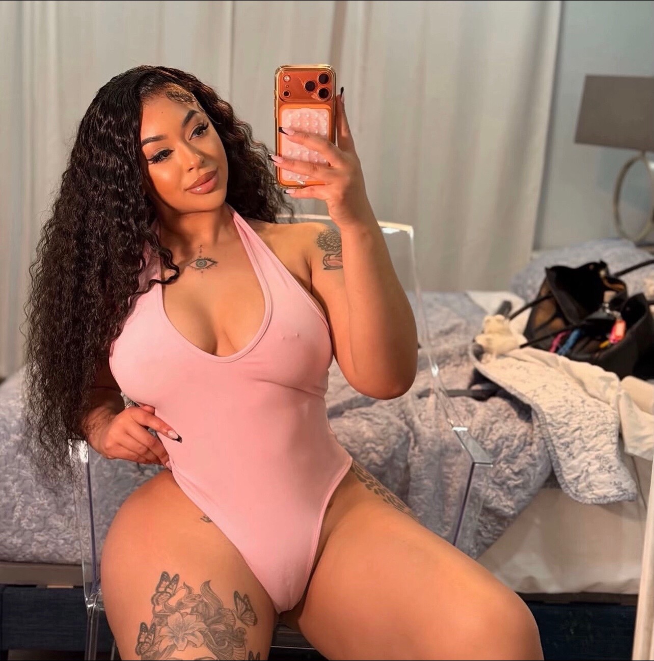 @Missskaylax