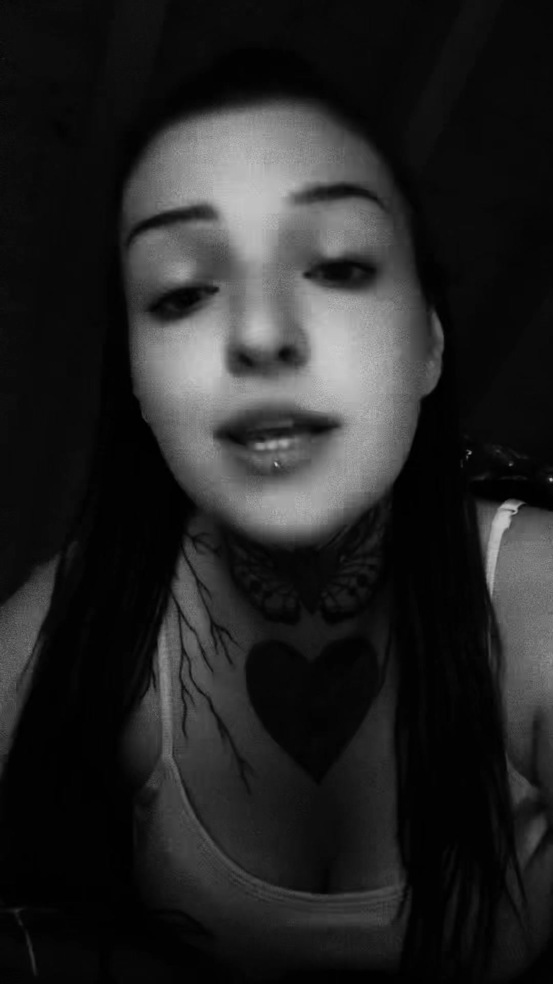 @𝒱𝒾𝓋𝒾69🖤