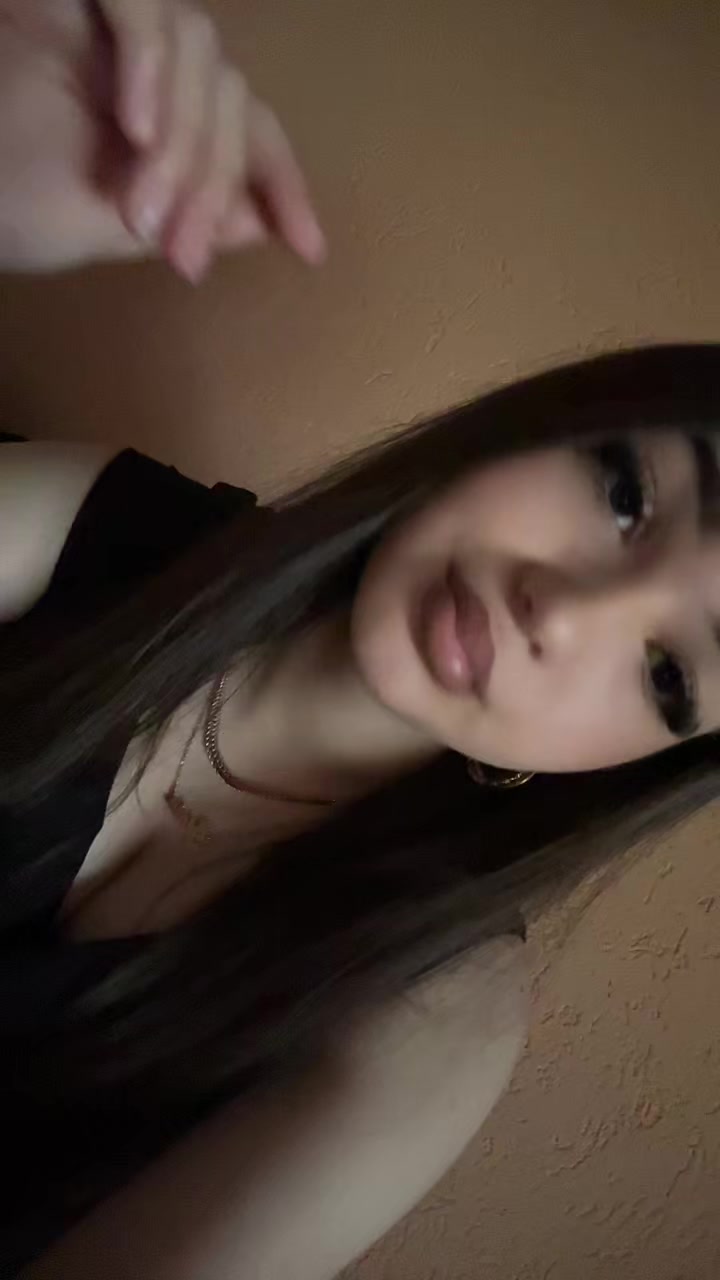 @👱🏼&zwj;♀️